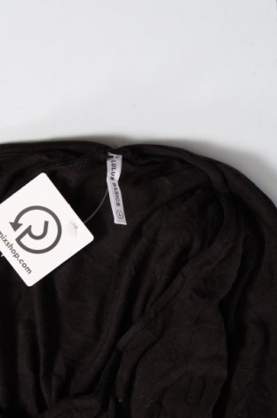 Дамска блуза Lulus, Размер L, Цвят Черен, Цена 4,08 лв.