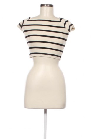 Γυναικεία μπλούζα Pull&Bear, Μέγεθος M, Χρώμα Πολύχρωμο, Τιμή 6,23 €