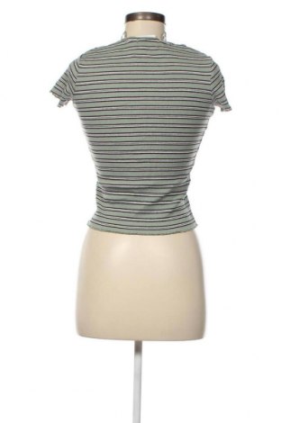 Γυναικεία μπλούζα Pull&Bear, Μέγεθος M, Χρώμα Πράσινο, Τιμή 3,17 €