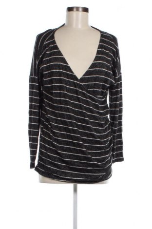 Γυναικεία μπλούζα Reborn J, Μέγεθος S, Χρώμα Πολύχρωμο, Τιμή 2,08 €