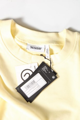 Γυναικεία μπλούζα Weekday, Μέγεθος L, Χρώμα Κίτρινο, Τιμή 6,39 €