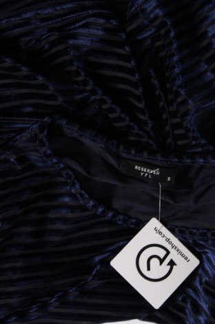 Γυναικεία μπλούζα Yfl Reserved, Μέγεθος S, Χρώμα Μπλέ, Τιμή 1,76 €