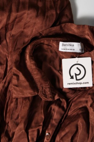 Дамска риза Bershka, Размер M, Цвят Кафяв, Цена 9,20 лв.