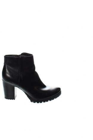 Dámské boty  Graceland, Velikost 37, Barva Černá, Cena  91,00 Kč