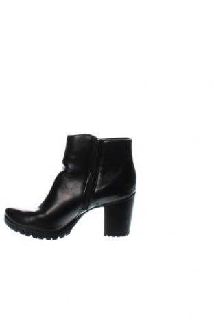 Dámské boty  Graceland, Velikost 37, Barva Černá, Cena  91,00 Kč