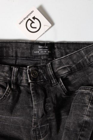 Damen Jeans Bershka, Größe M, Farbe Grau, Preis € 2,83