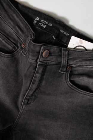 Damen Jeans Cubus, Größe S, Farbe Grau, Preis 2,42 €