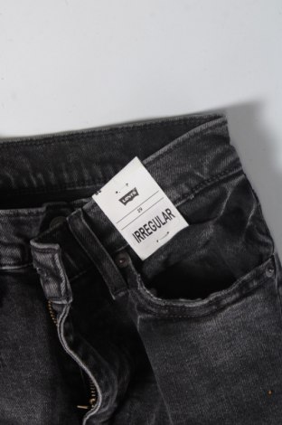 Dámske džínsy  Levi's, Veľkosť M, Farba Sivá, Cena  82,99 €