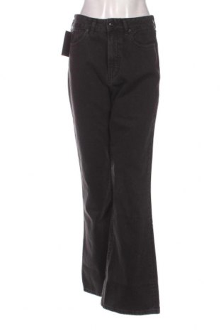 Damen Jeans Lois, Größe M, Farbe Grau, Preis € 16,60