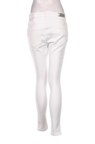 Γυναικείο Τζίν ONLY Carmakoma, Μέγεθος M, Χρώμα Λευκό, Τιμή 35,05 €