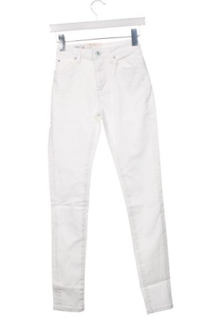 Дамски дънки Pepe Jeans, Размер XXS, Цвят Бял, Цена 30,59 лв.