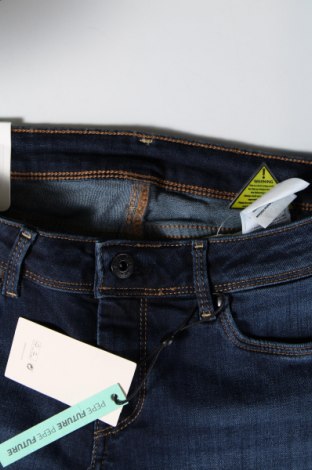 Дамски дънки Pepe Jeans, Размер M, Цвят Син, Цена 30,59 лв.