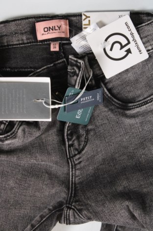 Дамски дънки Pepe Jeans, Размер XS, Цвят Сив, Цена 27,37 лв.