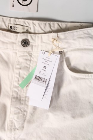 Damen Jeans Perfect Jeans By Gina Tricot, Größe L, Farbe Weiß, Preis € 35,05