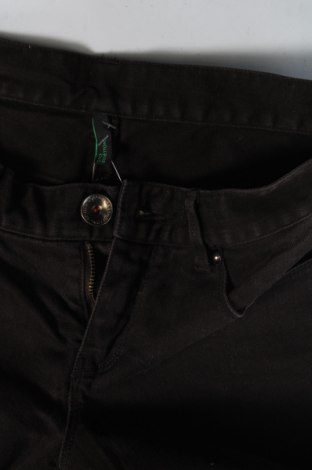Damskie jeansy United Colors Of Benetton, Rozmiar S, Kolor Brązowy, Cena 66,67 zł