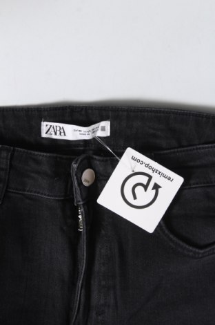 Дамски дънки Zara, Размер M, Цвят Черен, Цена 20,00 лв.