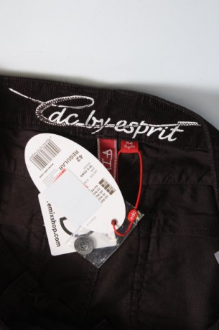 Дамски джинси Edc By Esprit, Размер L, Цвят Кафяв, Цена 87,00 лв.