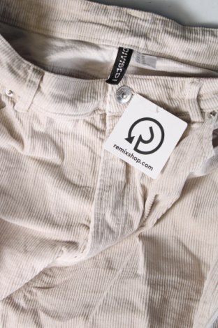 Pantaloni de velvet de femei H&M Divided, Mărime L, Culoare Bej, Preț 13,35 Lei