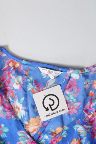 Damen Overall New Look, Größe M, Farbe Mehrfarbig, Preis 27,14 €