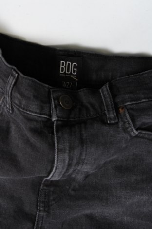 Pantaloni scurți de femei BDG, Mărime M, Culoare Negru, Preț 236,84 Lei