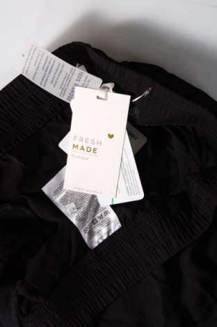 Γυναικείο κοντό παντελόνι Fresh Made, Μέγεθος L, Χρώμα Μαύρο, Τιμή 17,81 €