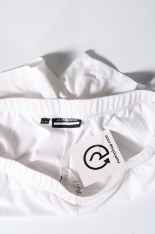 Дамски къс панталон J.Lindeberg, Размер M, Цвят Бял, Цена 20,40 лв.