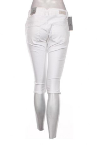 Дамски къс панталон Ltb, Размер M, Цвят Бял, Цена 34,56 лв.