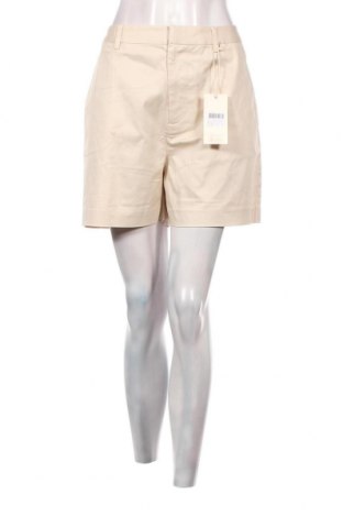 Дамски къс панталон Maison Scotch, Размер L, Цвят Бежов, Цена 136,00 лв.