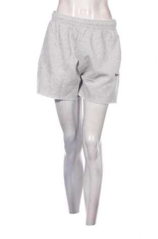 Γυναικείο κοντό παντελόνι Urban Outfitters, Μέγεθος L, Χρώμα Γκρί, Τιμή 5,57 €
