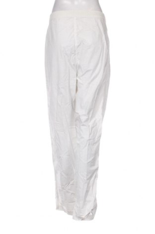 Дамски панталон By Malene Birger, Размер L, Цвят Бял, Цена 112,00 лв.