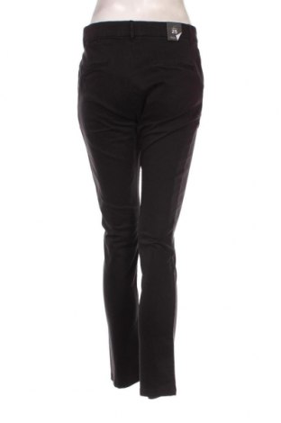 Дамски панталон Funky Buddha, Размер M, Цвят Черен, Цена 21,75 лв.