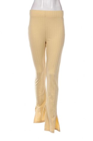 Дамски панталон Gina Tricot, Размер M, Цвят Жълт, Цена 8,64 лв.