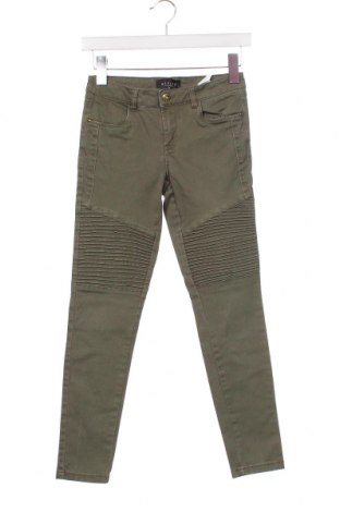 Дамски панталон Mohito, Размер XXS, Цвят Зелен, Цена 4,35 лв.