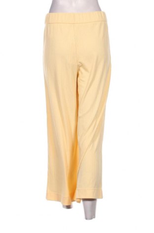 Дамски панталон Monki, Размер M, Цвят Жълт, Цена 21,56 лв.