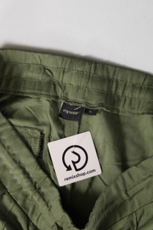 Дамски панталон My Wear, Размер XL, Цвят Зелен, Цена 29,00 лв.