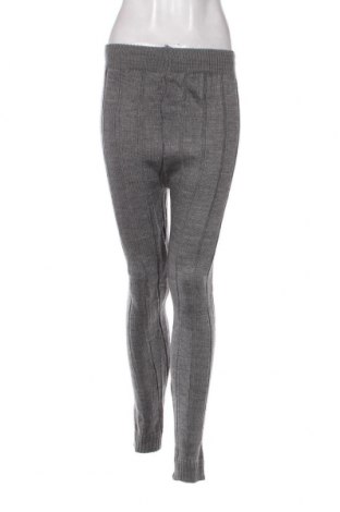 Дамски панталон Trendyol, Размер L, Цвят Сив, Цена 30,45 лв.
