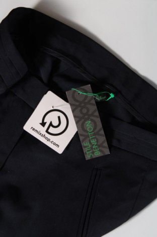 Damskie spodnie United Colors Of Benetton, Rozmiar XS, Kolor Niebieski, Cena 231,89 zł