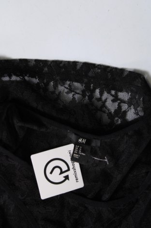 Γυναικείο αμάνικο μπλουζάκι H&M, Μέγεθος M, Χρώμα Μαύρο, Τιμή 2,33 €