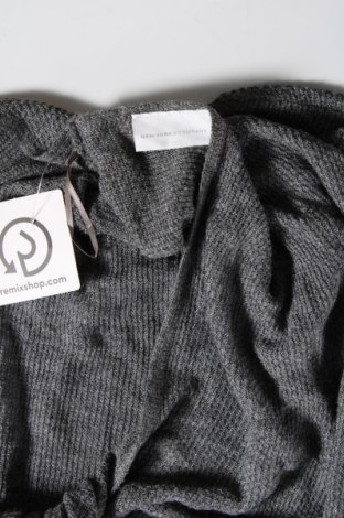 Дамски пуловер New York & Company, Размер L, Цвят Сив, Цена 4,06 лв.