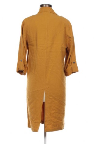 Дамско палто Bershka, Размер XS, Цвят Жълт, Цена 64,00 лв.
