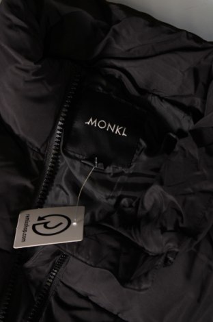 Γυναικείο μπουφάν Monki, Μέγεθος M, Χρώμα Μαύρο, Τιμή 16,99 €