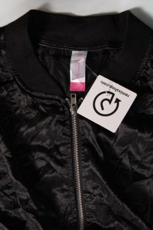 Γυναικείο μπουφάν No Boundaries, Μέγεθος L, Χρώμα Μαύρο, Τιμή 4,75 €
