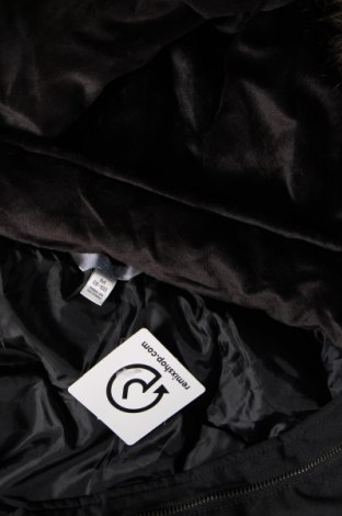 Γυναικείο μπουφάν Time and tru, Μέγεθος M, Χρώμα Μαύρο, Τιμή 8,25 €