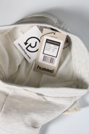 Детски къс панталон Hummel, Размер 6-7y/ 122-128 см, Цвят Сив, Цена 9,80 лв.