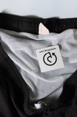 Ανδρικό κοντό παντελόνι O'neill, Μέγεθος L, Χρώμα Μαύρο, Τιμή 27,32 €