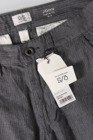 Мъжки къс панталон Q/S by S.Oliver, Размер S, Цвят Сив, Цена 17,98 лв.