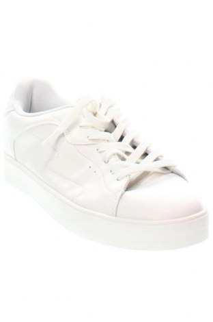 Ανδρικά παπούτσια Bershka, Μέγεθος 43, Χρώμα Λευκό, Τιμή 24,12 €