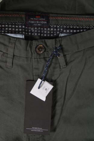 Pantaloni de bărbați Funky Buddha, Mărime S, Culoare Verde, Preț 286,18 Lei