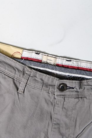 Pantaloni de bărbați Montego, Mărime S, Culoare Gri, Preț 57,50 Lei