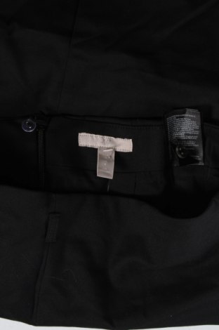 Пола H&M, Размер XS, Цвят Черен, Цена 4,93 лв.